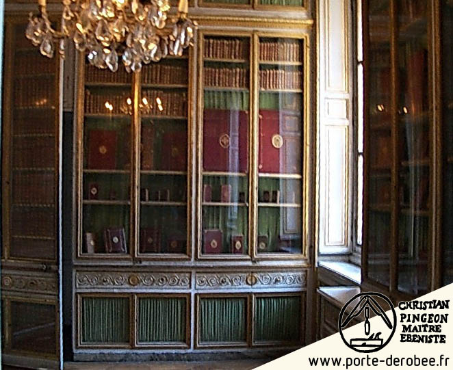 porte dérobée de bibliothèque à Versailles